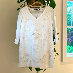 Perfect vacation dress! Beautiful embroidery. Worn once at bachelorette dinner.